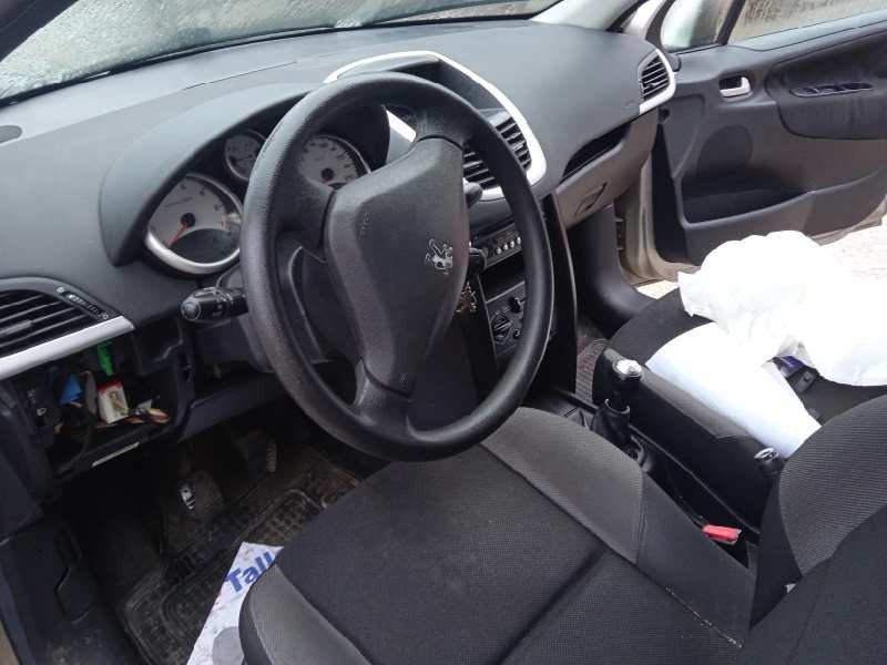 peugeot 207 del año 2008