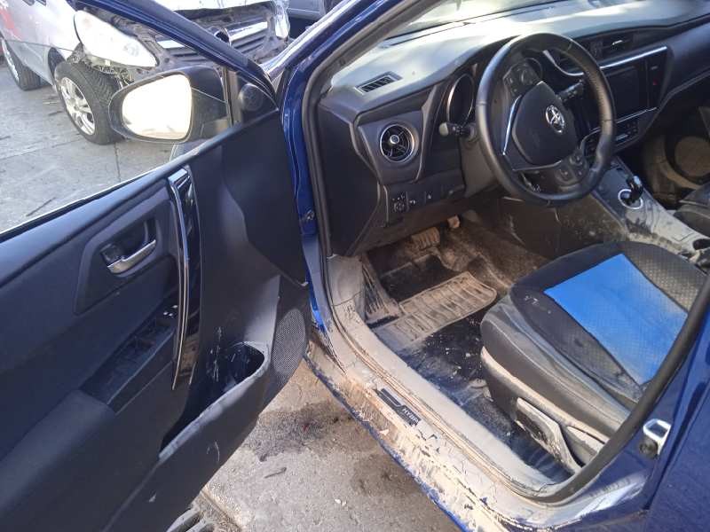 toyota auris touring sports (e18) del año 2017