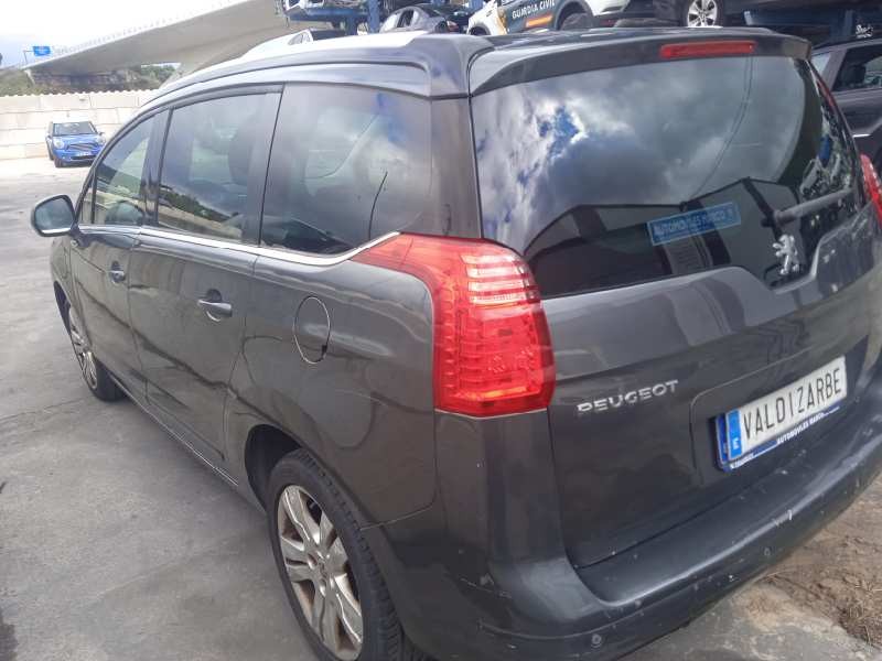 peugeot 5008 del año 2013