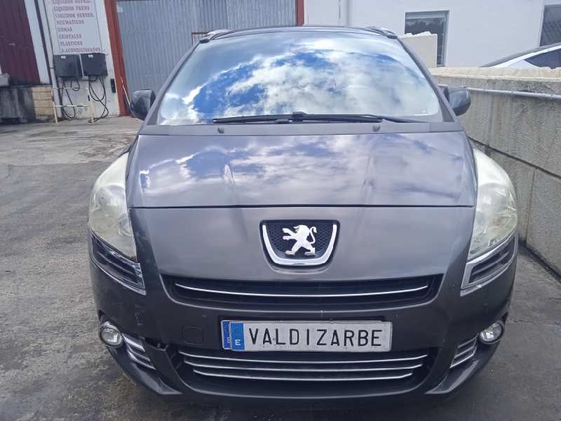 peugeot 5008 del año 2013