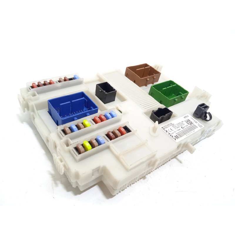 Recambio de caja reles / fusibles para volvo v60 kombi 2.0 diesel cat referencia OEM IAM 31412970  31412970AA