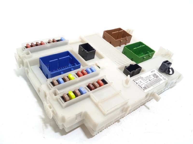 Recambio de caja reles / fusibles para volvo v60 kombi 2.0 diesel cat referencia OEM IAM 31412970  31412970AA