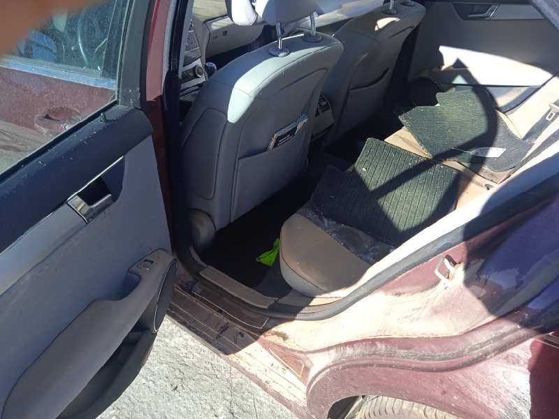 mercedes-benz clase c (w204) berlina del año 2008