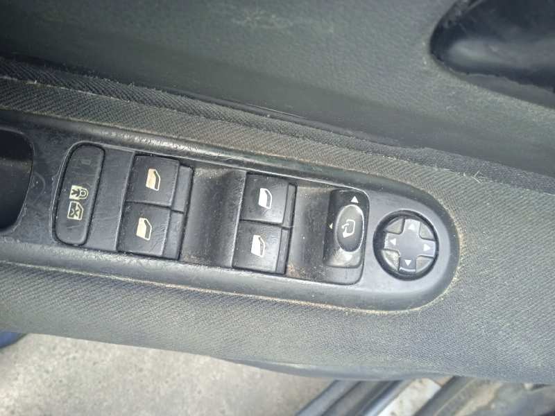 peugeot 5008 del año 2013