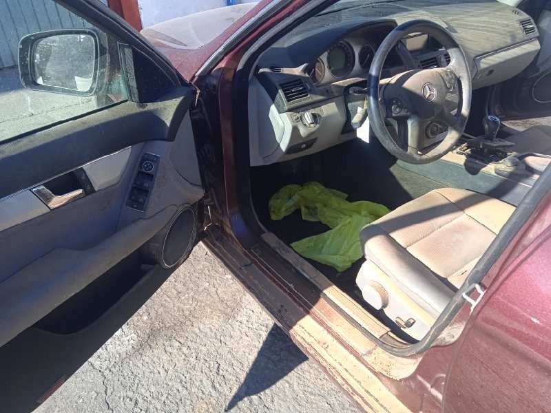 mercedes-benz clase c (w204) berlina del año 2008