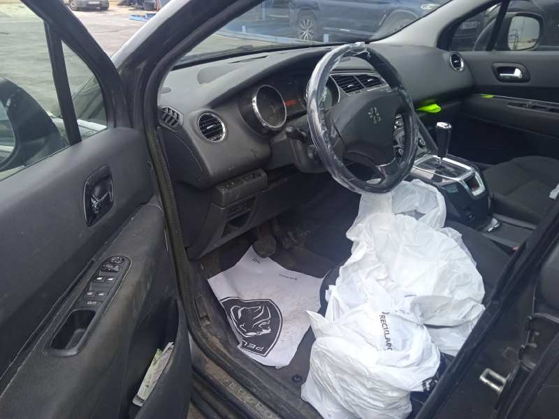 peugeot 5008 del año 2013