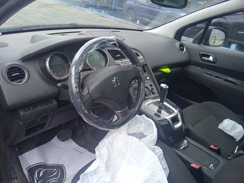 peugeot 5008 del año 2013