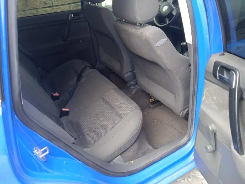 volkswagen polo (9n1) del año 2002