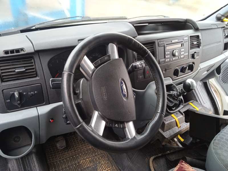 ford transit combi ´06 del año 2013