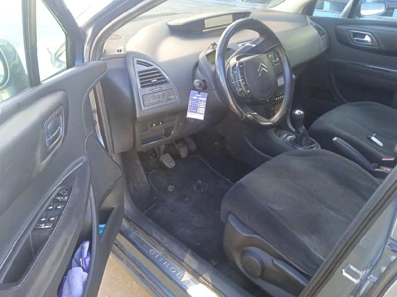 citroën c4 berlina del año 2006