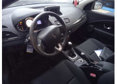 renault megane iii berlina 5 p del año 2010 2