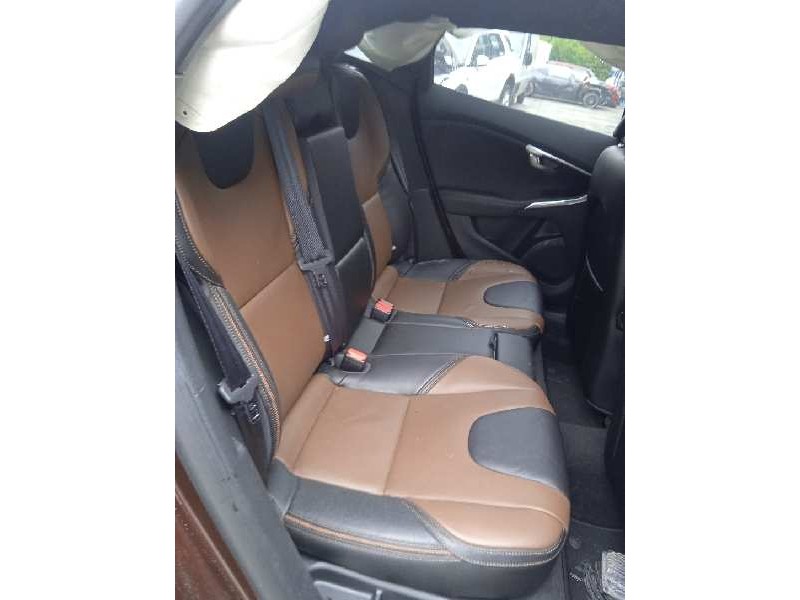 volvo v40 cross country del año 2019