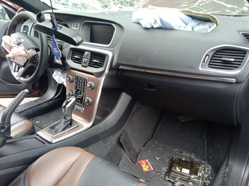 volvo v40 cross country del año 2019