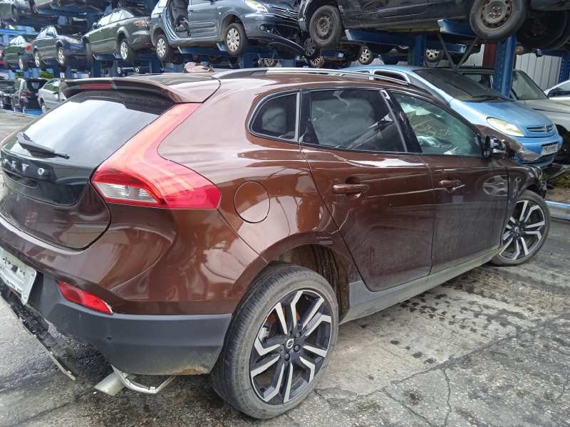 volvo v40 cross country del año 2019
