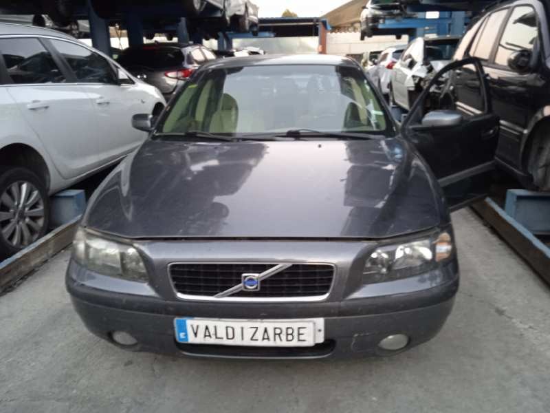volvo s60 berlina del año 2003