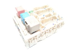 Recambio de caja reles / fusibles para toyota prius (nhw20) basis referencia OEM IAM 8273047290   2