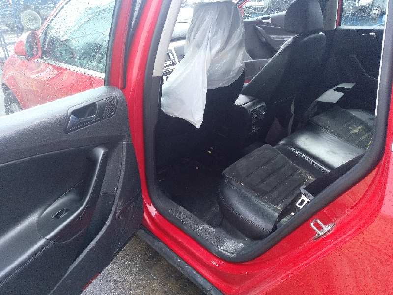 volkswagen passat variant (3c5) del año 2008