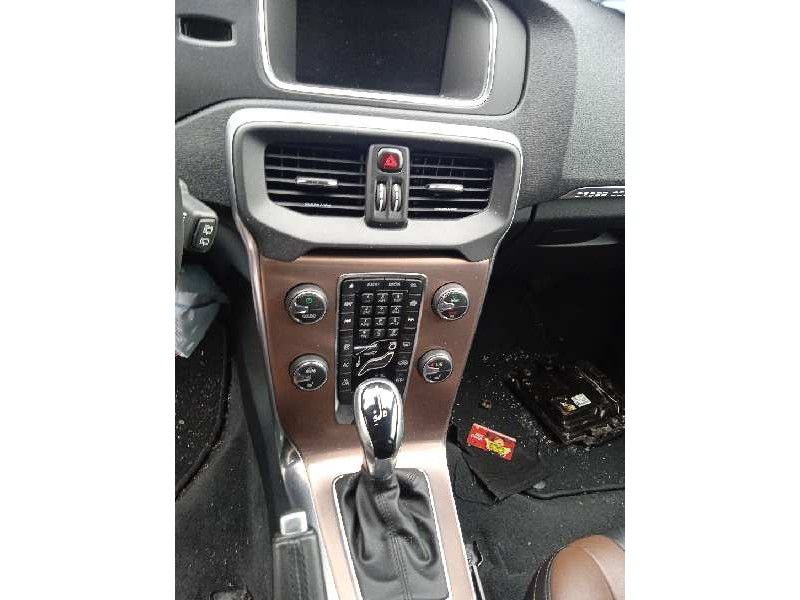 volvo v40 cross country del año 2019