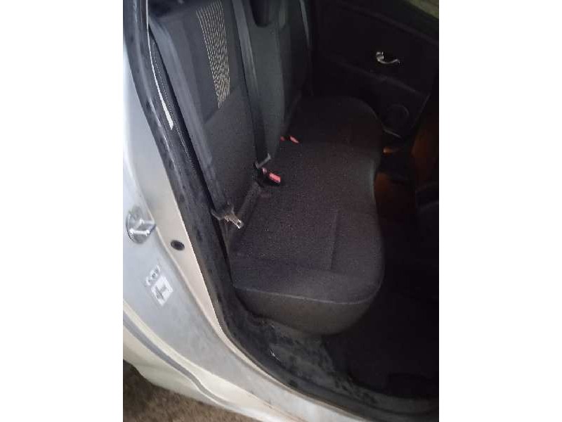 renault megane iii berlina 5 p del año 2010