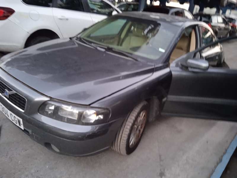 volvo s60 berlina del año 2003