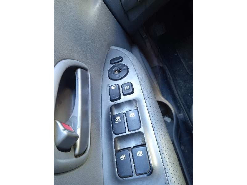 kia carens (un) del año 2010