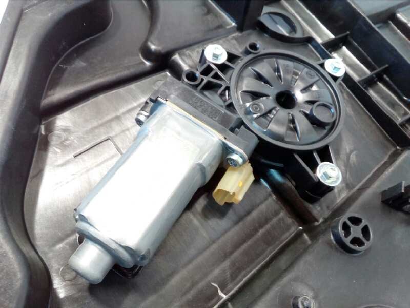 Recambio de elevalunas trasero derecho para hyundai i40 cw gl comfort referencia OEM IAM 834813Z000  
