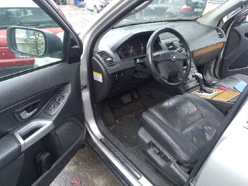 volvo xc90 del año 2003