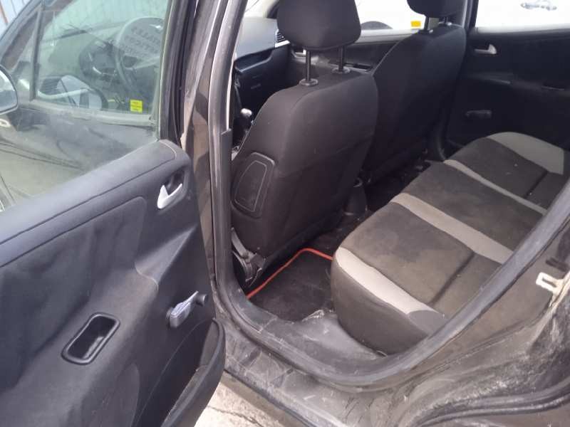 peugeot 207 del año 2009