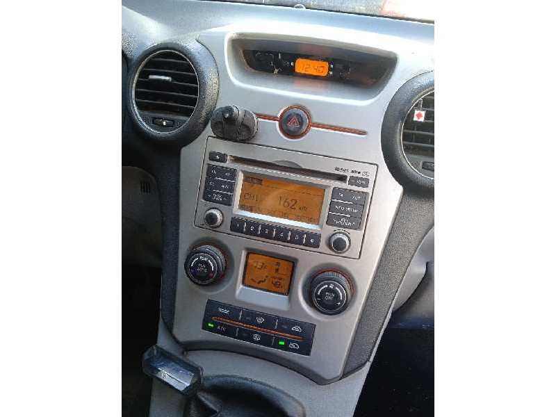 kia carens (un) del año 2010