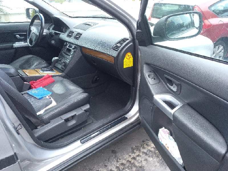 volvo xc90 del año 2003