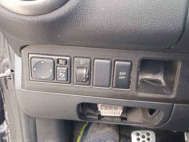 nissan note (e11e) del año 2008