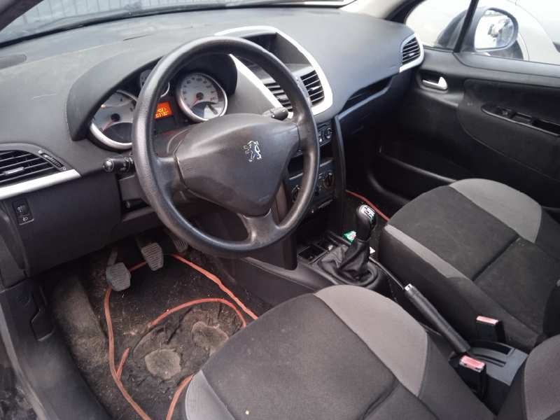 peugeot 207 del año 2009