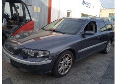 volvo v70 familiar del año 2004