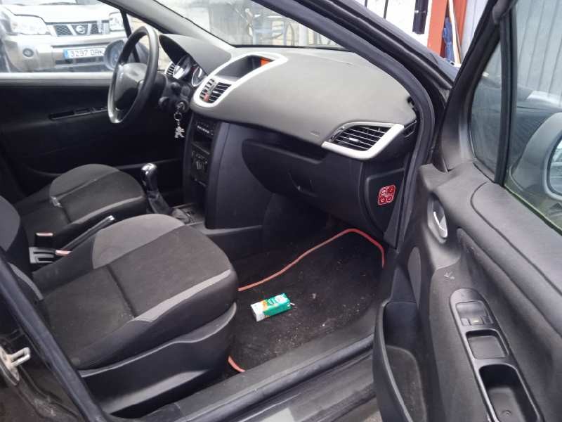 peugeot 207 del año 2009