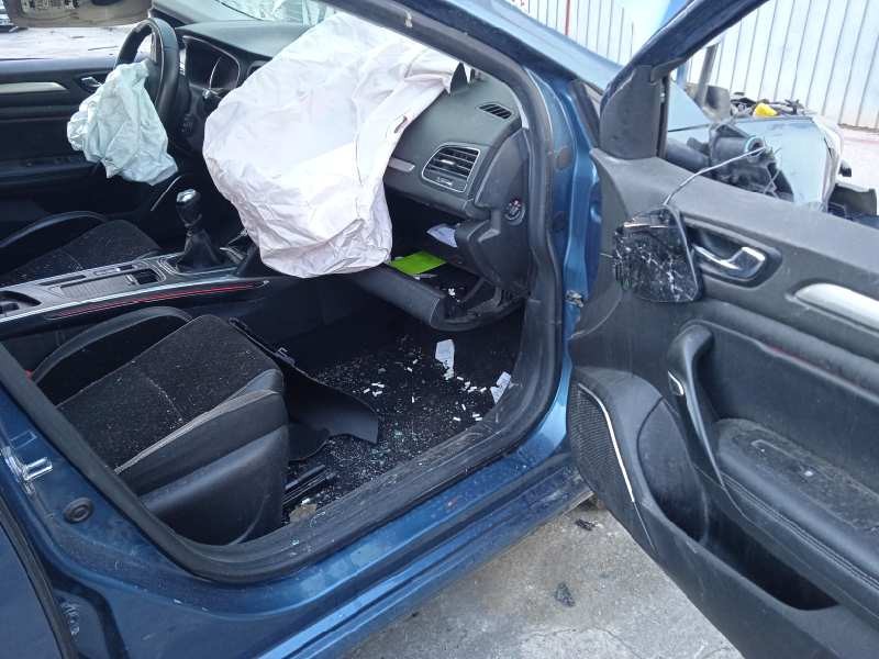 renault megane iv berlina 5p del año 2018