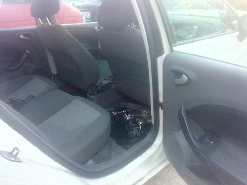 seat ibiza st (6j8) del año 2010