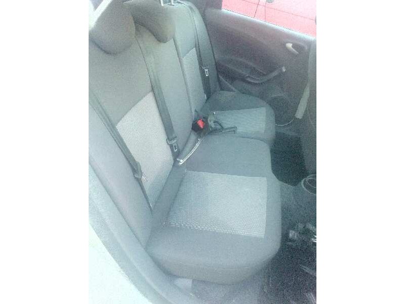 seat ibiza st (6j8) del año 2010