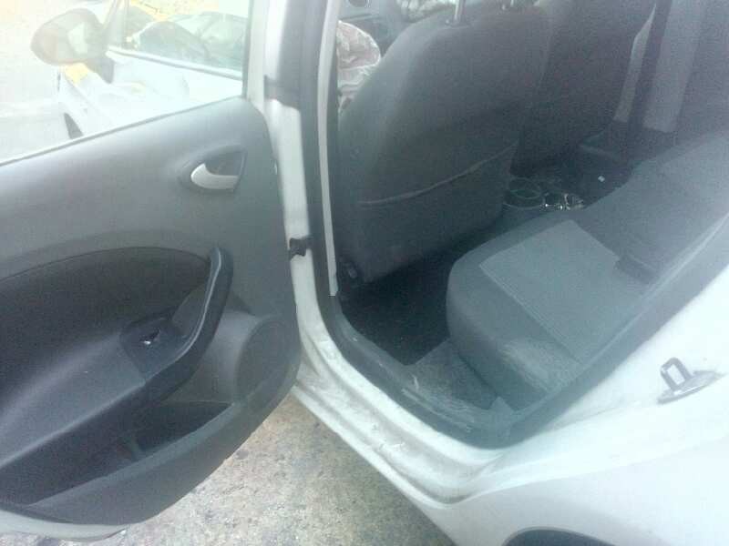 seat ibiza st (6j8) del año 2010