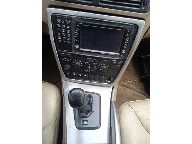 volvo xc70 del año 2004