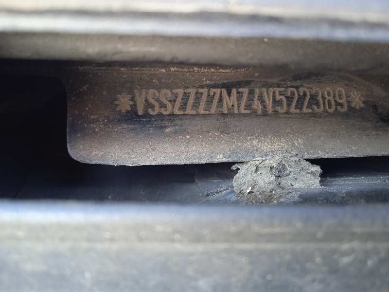 seat alhambra (7v9) del año 2004