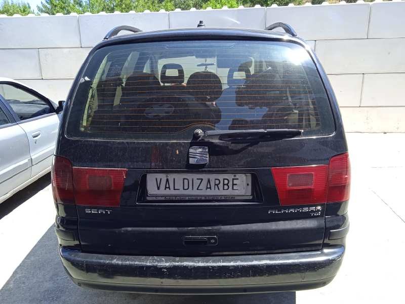 seat alhambra (7v9) del año 2004
