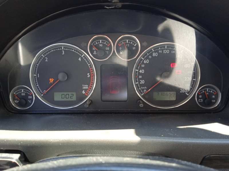 seat alhambra (7v9) del año 2004