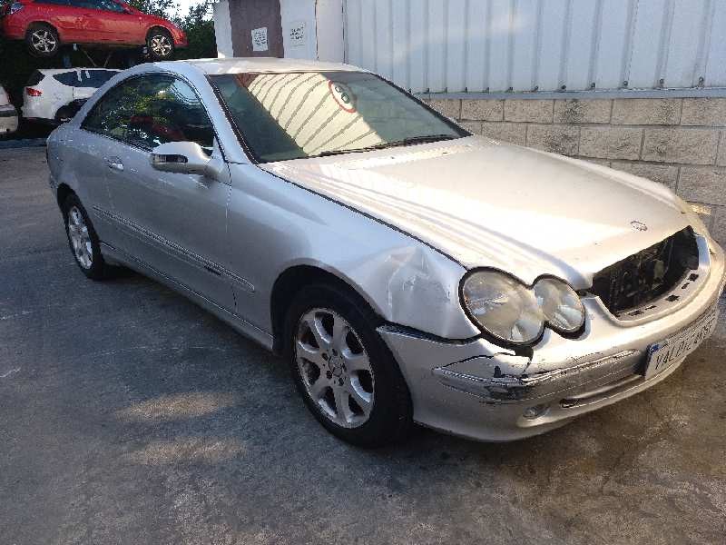 mercedes-benz clase clk (w209) coupe del año 2002