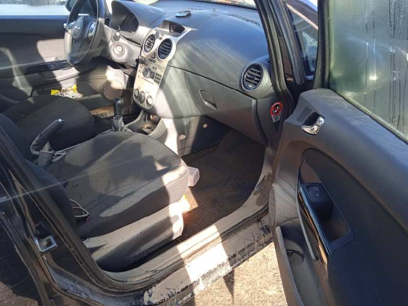 opel corsa d del año 2011