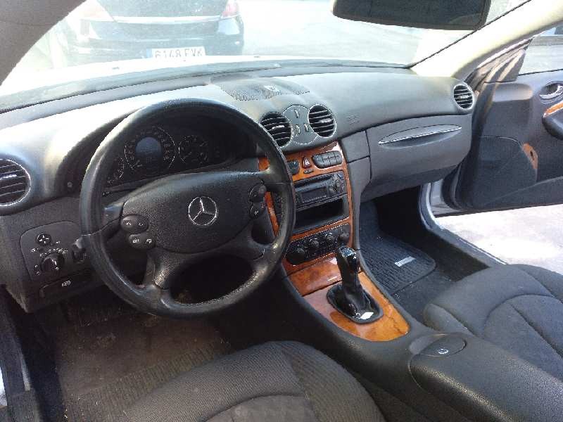 mercedes-benz clase clk (w209) coupe del año 2002