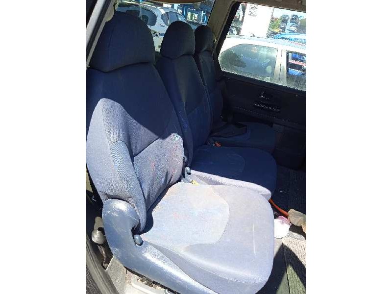 seat alhambra (7v9) del año 2004