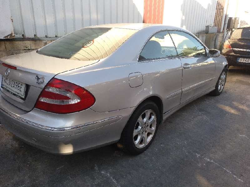 mercedes-benz clase clk (w209) coupe del año 2002
