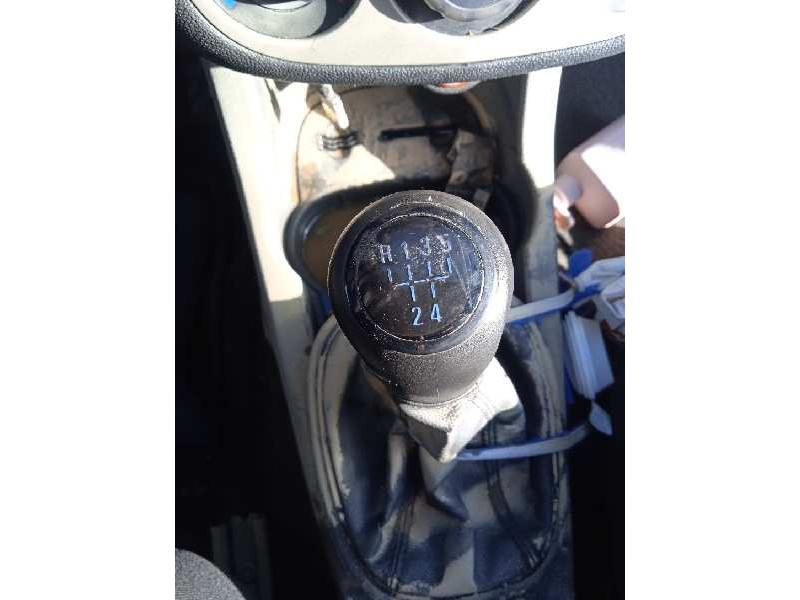 opel corsa d del año 2011