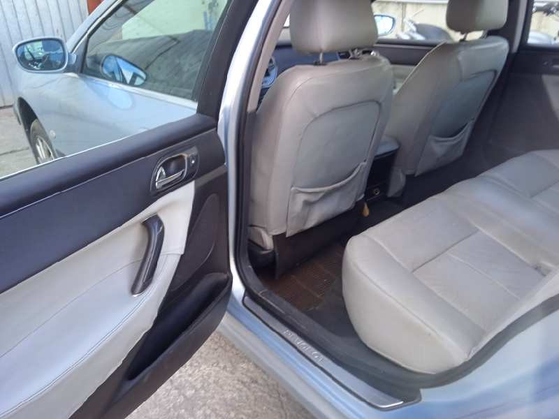 peugeot 607 (s1) del año 2002