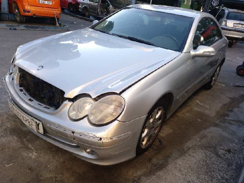 mercedes-benz clase clk (w209) coupe del año 2002